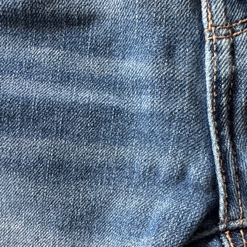 Women’s American Eagle Distressed Blue Jean Shorts The Dream Jean Midi Size 4 - Picture 9 of 9